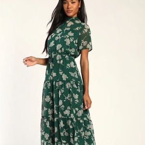 Lulu’s Floral Dressed Up Dark Green Floral Print Midi Dress
Women’s Small